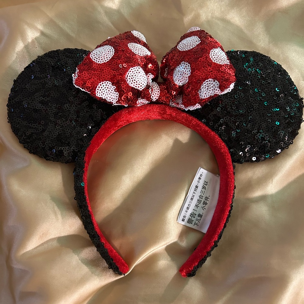 Disney Minnie Red and Black Sequin Mouse Ears